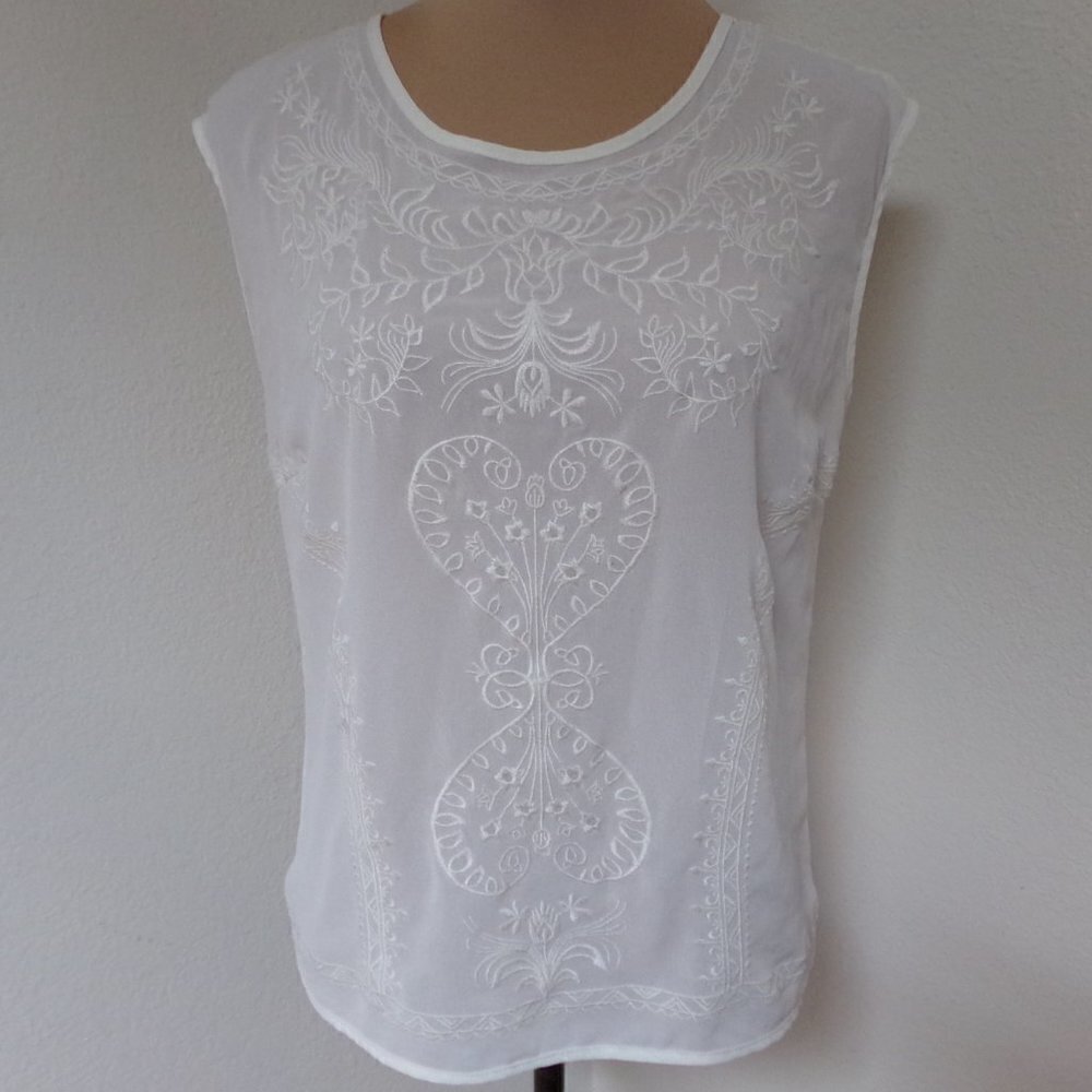 Champagne & Strawberries White Embroidered Lace Top